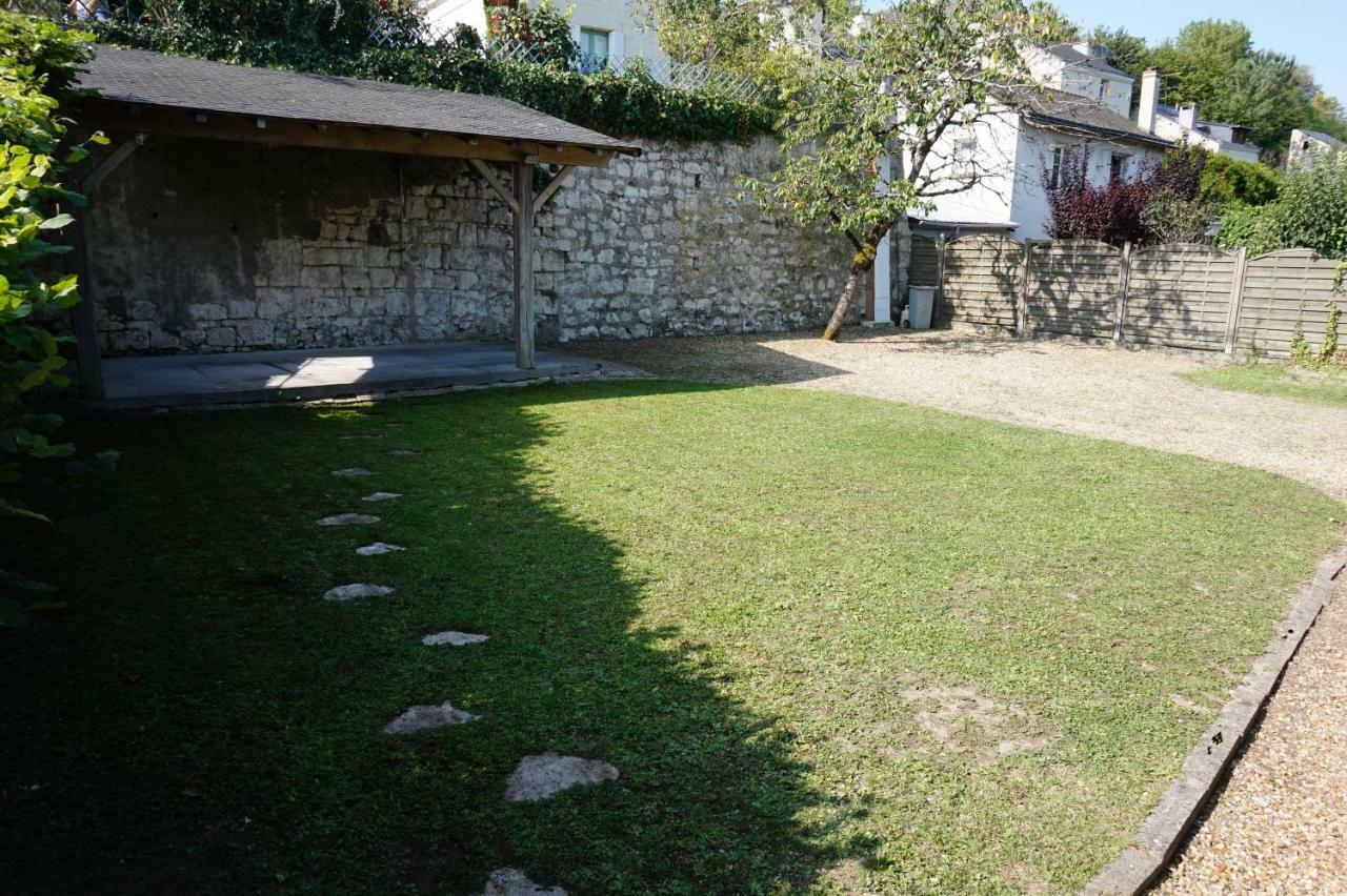 Gite De Parnay Exterior photo